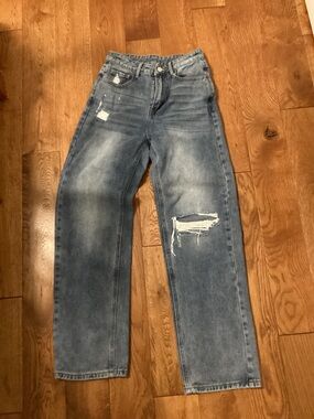 Distressed perfect -blue jeans